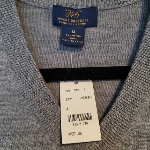 BNWT Brooks Brothers 100% merino wool sweater vest Sz Med - Picture 2 of 5